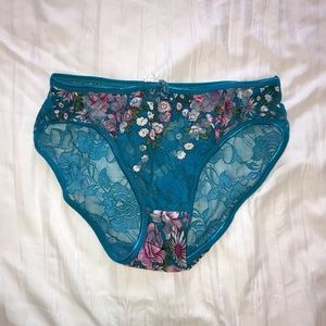 Women’s Floral Panties - L